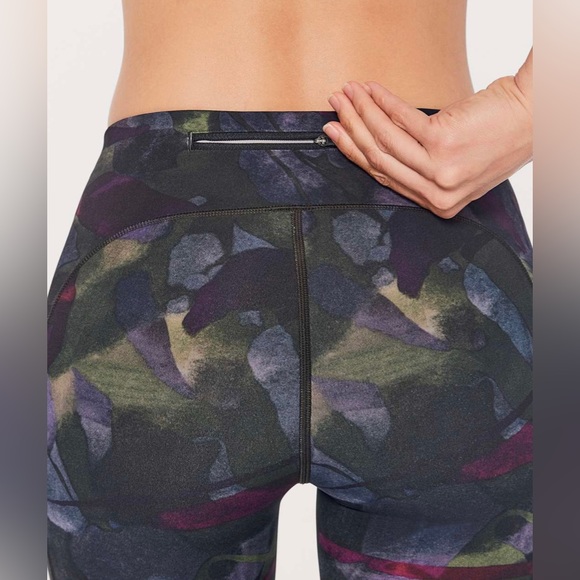 NWT Lululemon Speed Up Tight (Full-On Luxtreme 28") Aura Dark Chrome Multi 12 - Picture 3 of 8